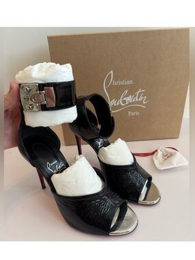Christian Louboutin soldout Lock Me Up 100 Black Patent Sandals heels 37 37.5